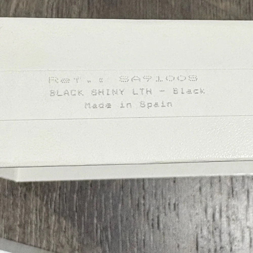 NEW | COMME des GARCONS Luxury Leather Zip Around Mens Wallet